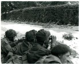 C Company Border Regiment take up postions against the Germans on the Oosterbeek perimeter.
