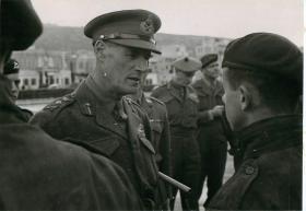 General Crocker talks to airborne soldiers in Palestine.