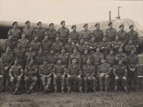 Glider pilots pose for a group photo at Harwell. 