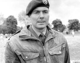 Frank McEvoy wearing French Para Cap badge