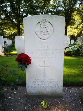 Lt Joseph Tate Grave Stone