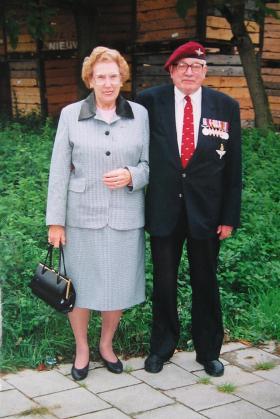 Sgt.Gordon T.P.Strong and wife in Oosterbeek. 1990s