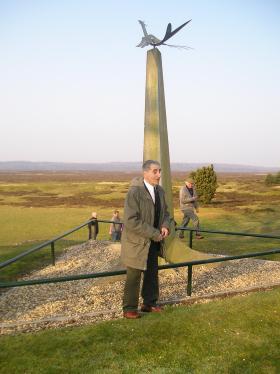 Lawrence Hanlon at Ginkel heath Memorial (DZ 'Y') 31 March 2007