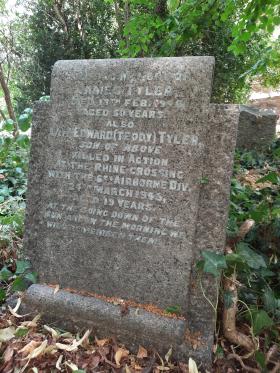 Edward Tyler grave stone