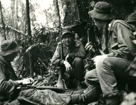 AA 2 PARA soldiers on a pause during jungle patrol, Borneo