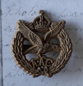 OS Army Air Corps cap badge