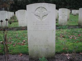 Gravestone of F Pitchford, Venray, Limburg
