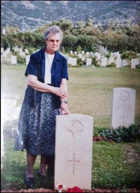 Ronald Crossleys sister Mrs Doris Goodburn visiting grave