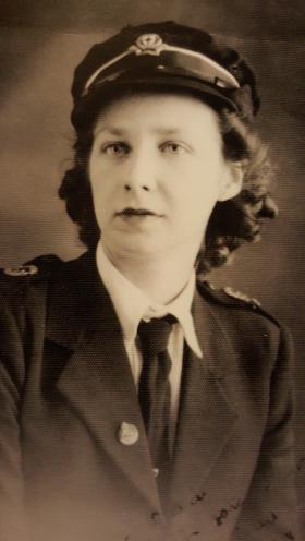 Fred W Dodds sister in Red Cross uniform