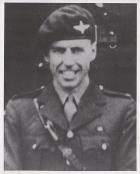 Terence Otway wearing a Parachute Regiment beret