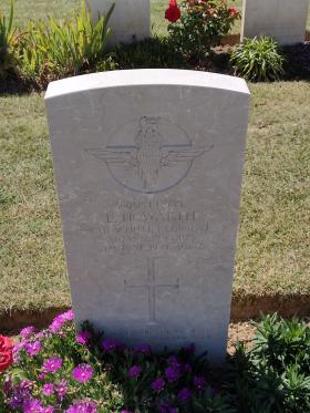 OS Leonard Howarth grave 