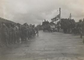 Canadian Paratroopers waiting to entrain for home, Aldershot station 1945