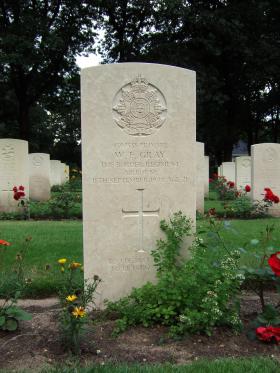 Headstone of Pte W F Gray, Oosterbeek War Cemetery, October 2015.