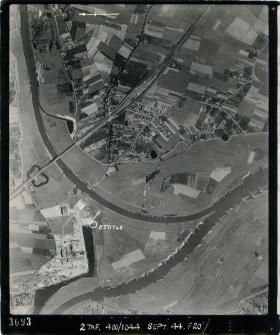 Aerial photo showing the railway bridge of Westervoort on the east side of Arnhem, 1944.