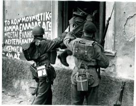 Paratroopers enter an ELAS post through a window. December 1944.