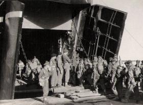 Members of 33rd Parachute Field Regiment embarking at Famagusta for Suez 1956