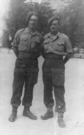 Harold Mudie, with another soldier of 5th (Scottish) Parachute Battalion, 1943