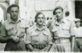 Charles Waddilove (left) with 2 other members of C Coy, 2nd Para Bn in Italy, 1943.
