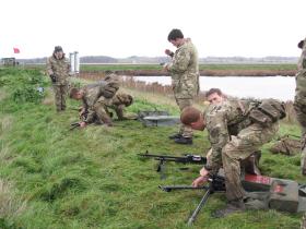 Setting up a GPMG as part of the Budd VC/Absolon MM Military Skills Competition, 3 PARA, Colchester, November 2012.