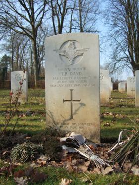 Grave of Pte Thomas B Davis, Hotton War Cemetery, Belgium, 2015.