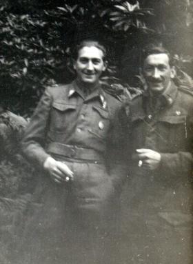 Lt Franciszek Oleksow (right) and unknown, location believed to be Scotland, date unknown.