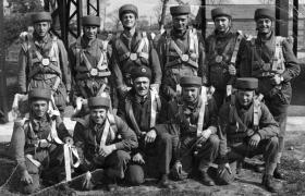 Sgt Stratton (centre) with a section of trainees from Course 161, RAF Ringway  April 1945