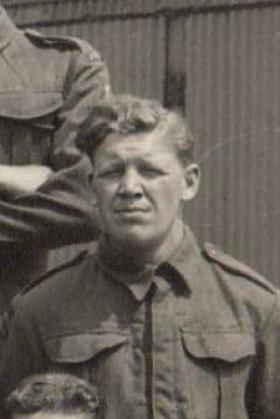 Pte Frankie Garlick, the first British Para recorded to have a 'Hang Up'.