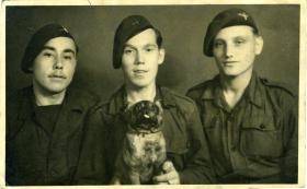 Members of 22 Ind Para Coy with a mascot