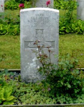 Headstone of Maj John G L Hume, Eiganes Churchyard, Stavanger, Norway.