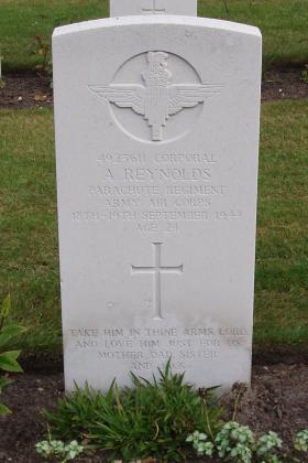 Headstone of Corporal Alfred Reynolds, Arnhem Oosterbeek War Cemetery,2009