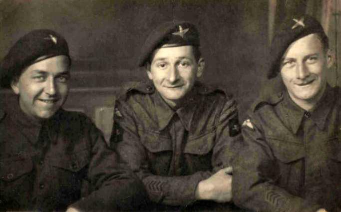 Gwyn Jenkins with two fellow Paratroopers   