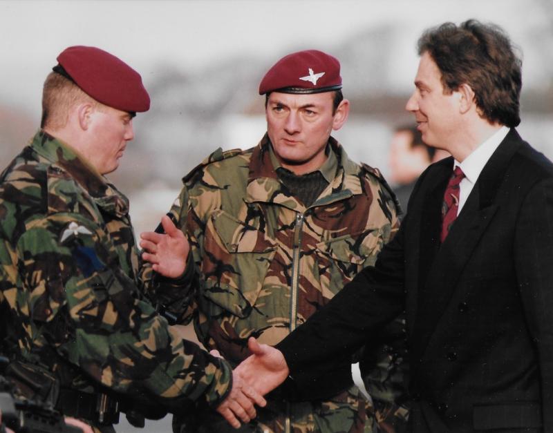 OS David as CO 2 Para introducing soldier to Tony Blair in 1994