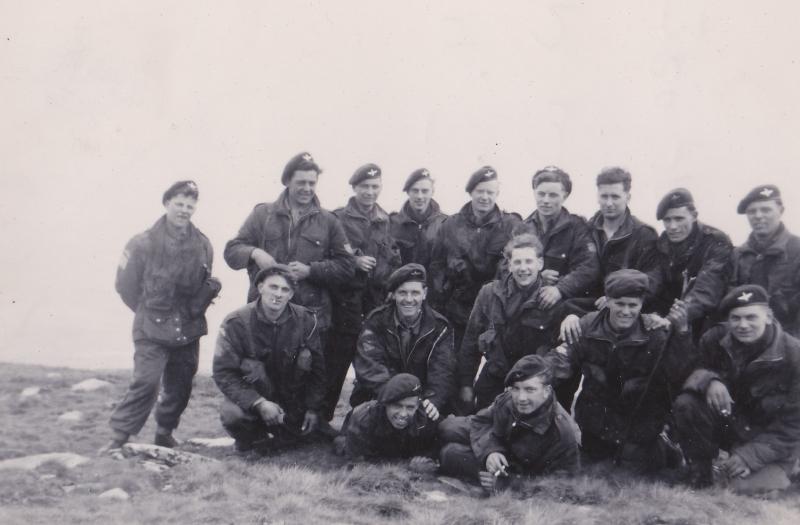 1951-05-04 MT platoon,3 Para, Black mountains, Llanbedr N Wales 2