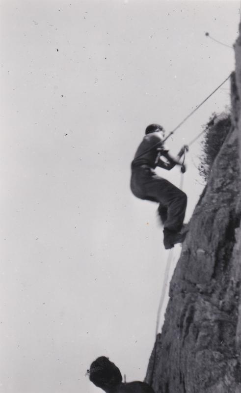 OS 1951-07-25 MT men, 3 Para, rock climbing training, Cyprus
