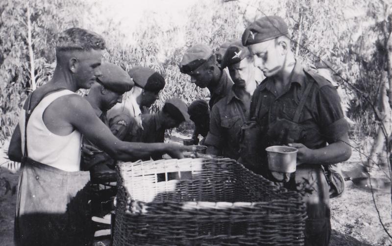 OS 1951-09-05 A Coy,3 Para, 'grub up' on exercise Cyprus DH pic).jpg