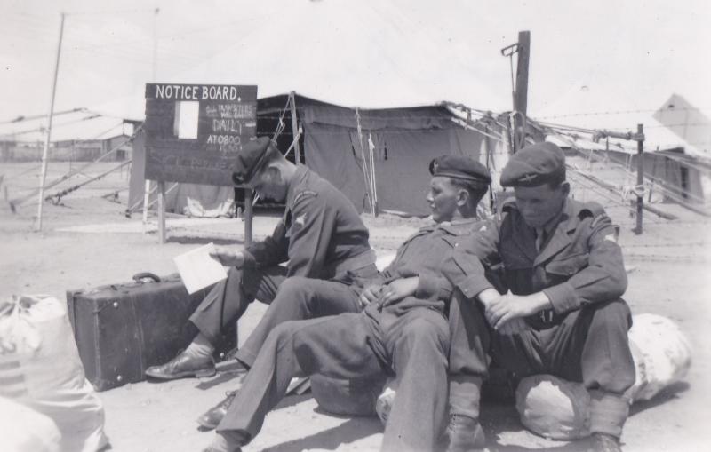 OS 1952-14-04 #2 Long wait at RAF Fayid ,3 Para's demob group 50-08,Egypt (DH pic).jpg