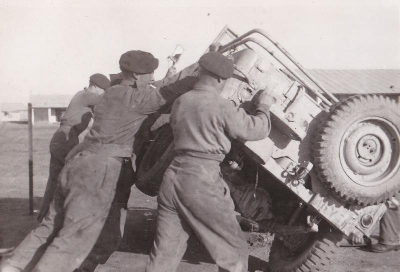OS Best way to inspect the underside of a jeep, MT platoon,3 Para, Shandur camp, Egypt 1952
