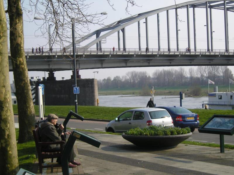 OS Lawrence Hanlon at the Arnhem Bridge Memorial Park March 2007