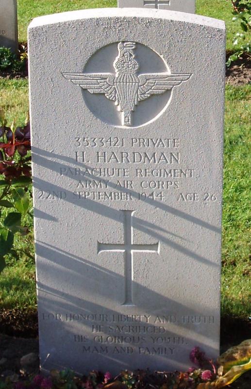 OS Gravestone of H Hardman, Oosterbeek, 2009