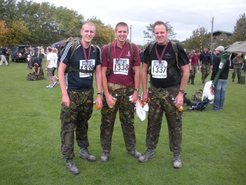 Paras 10 11/9/11. Finished 1 hr 55 min. 2 sons joined me. Sore feet and shoulders but good day out!