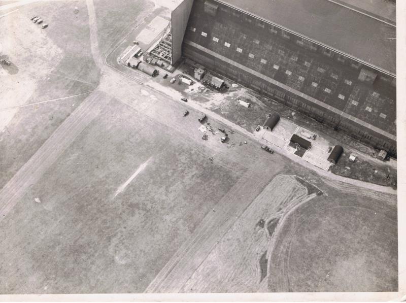 Balloon training unit Hangers at cardington from above