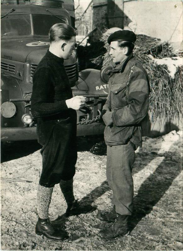 Only survivor of the Bande atrocity talks to Sgt Lawrie of 6th AB Division.