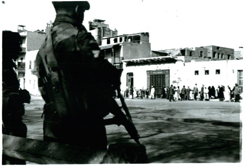 3 PARA search for arms in Ismailia, Egypt, 20/1/52.