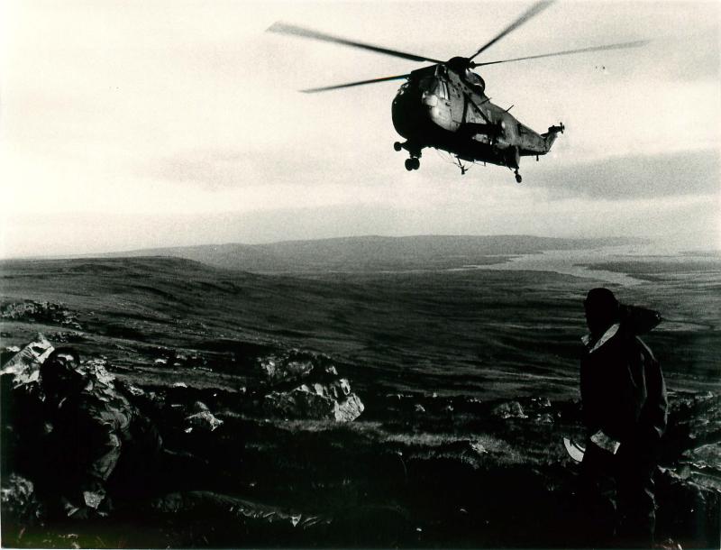 Sea King resupply 2 PARA on Sussex Mount.
