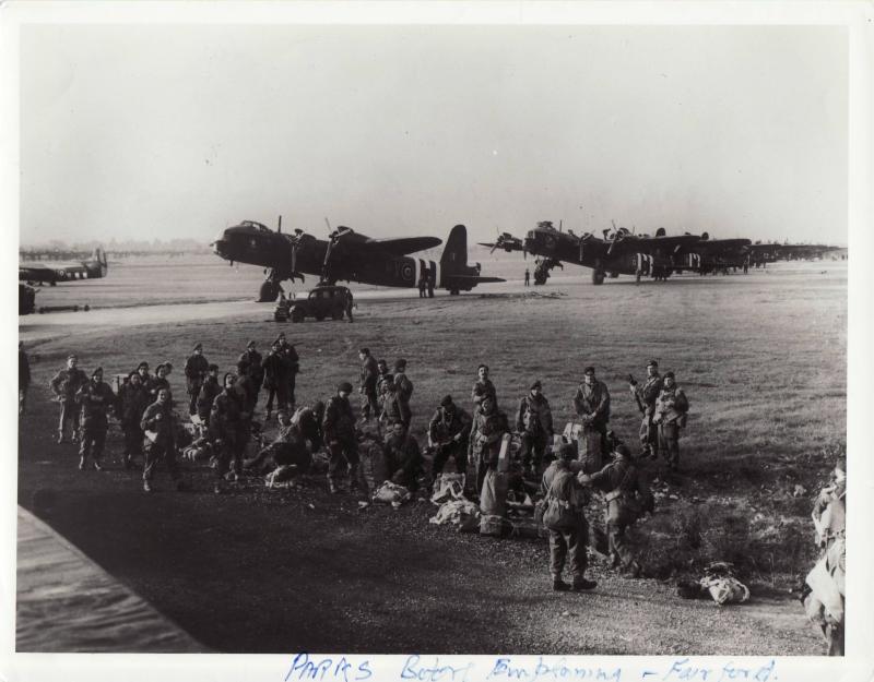 OS 3 Platoon, 21st Independent Parachute Company emplane for Arnhem at RAF Fairford, 17 Sept 1944