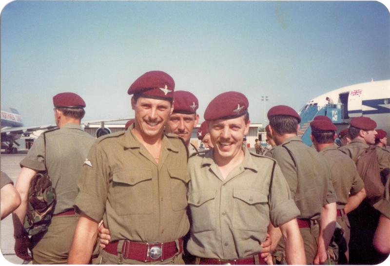 Pte Lee Crichton and Pte Roy Barwise on arrival in Minneapolis, 1983