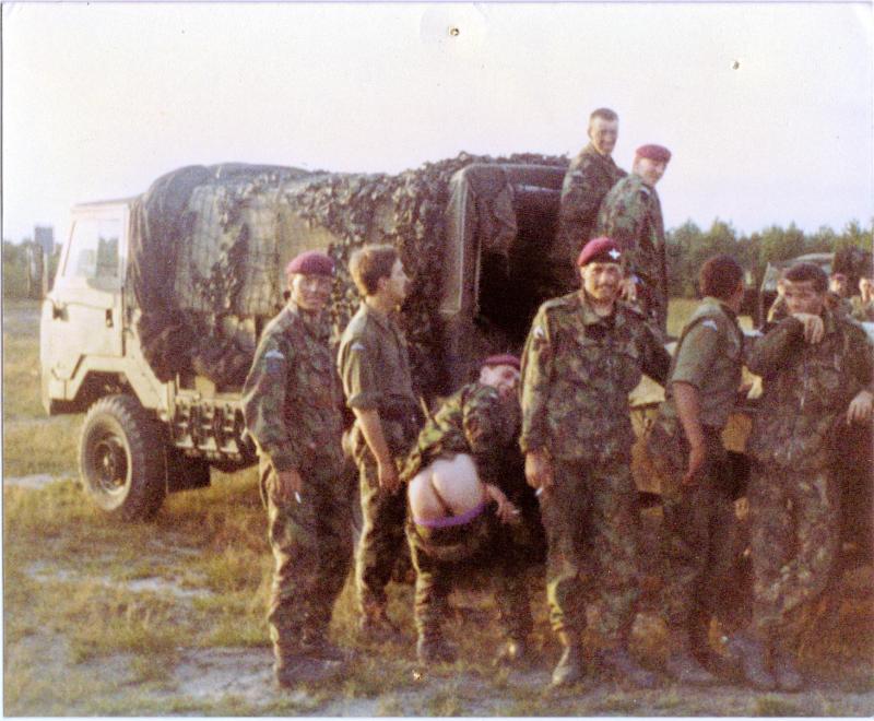 Pte Lee Crichton and A Coy, 4 PARA Mortars take a break on exercise, 1980s