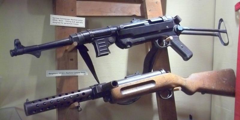 MP40 9mm Machine Pistol & Bergman 9mm Machine Carbine 
