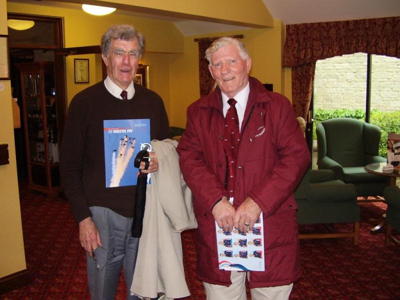 Captain Murray-Bligh & LesBanks at the 2006 reunion