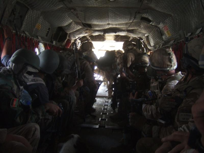 3 PARA exiting aircraft in Afghanistan